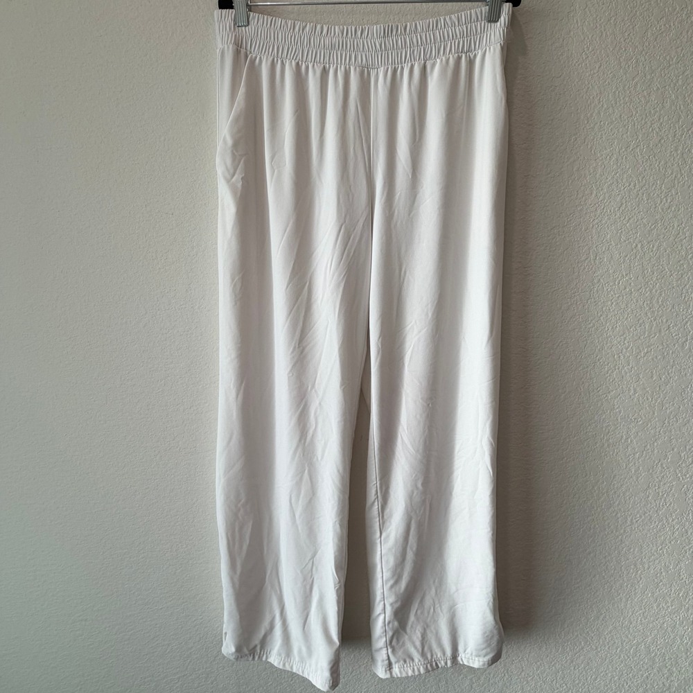 Aritzia TnAction White Wide Leg Athletic Lounge Pants Women Large Relaxed Fit
